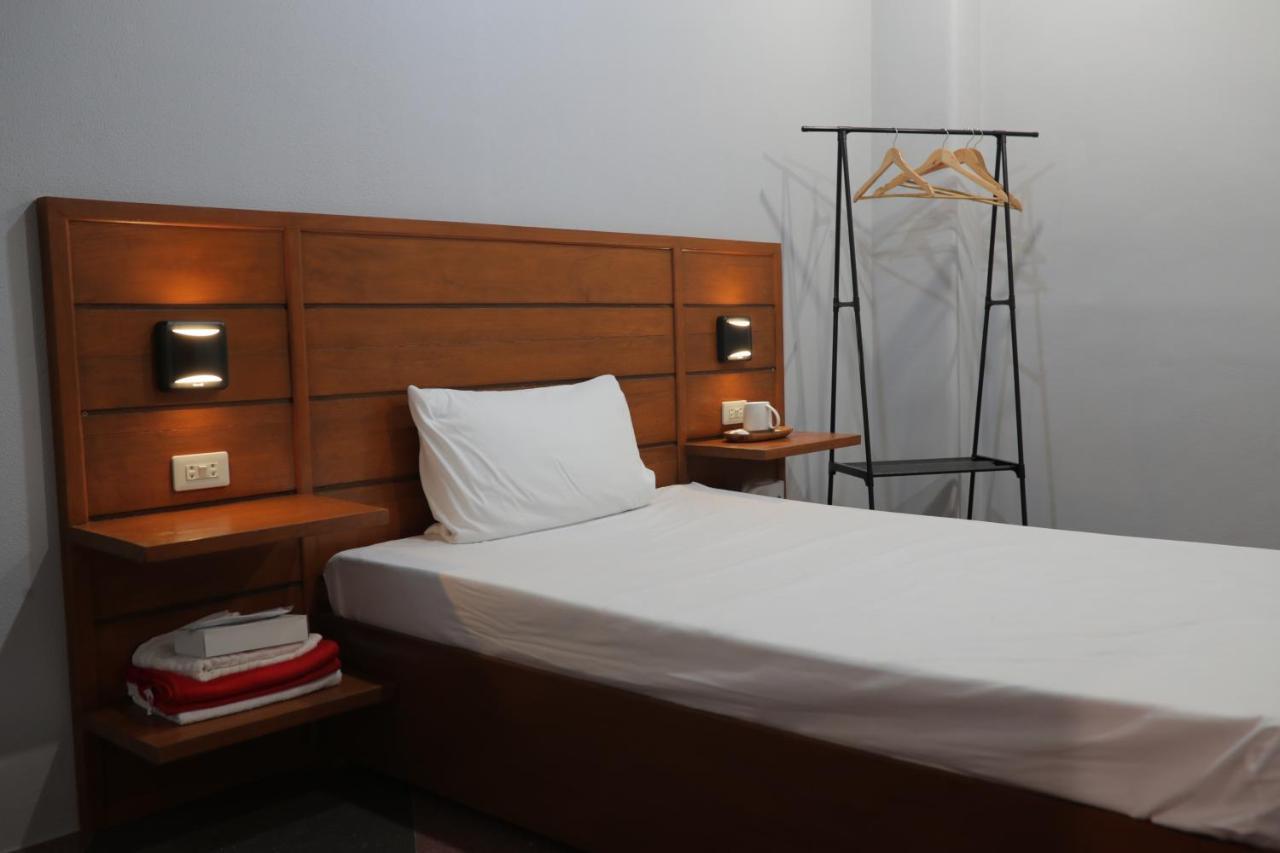 Cerca Hotel Balabag  Eksteriør billede